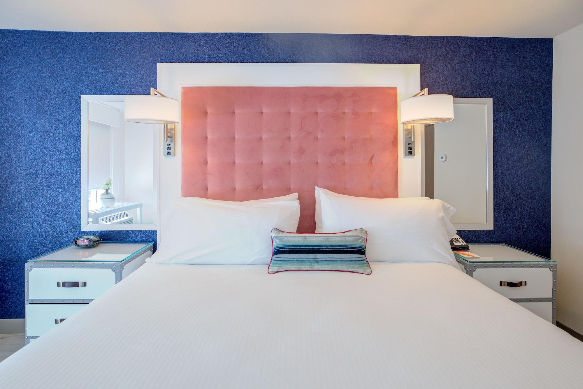 Hotel Indigo Charleston - By Ihg